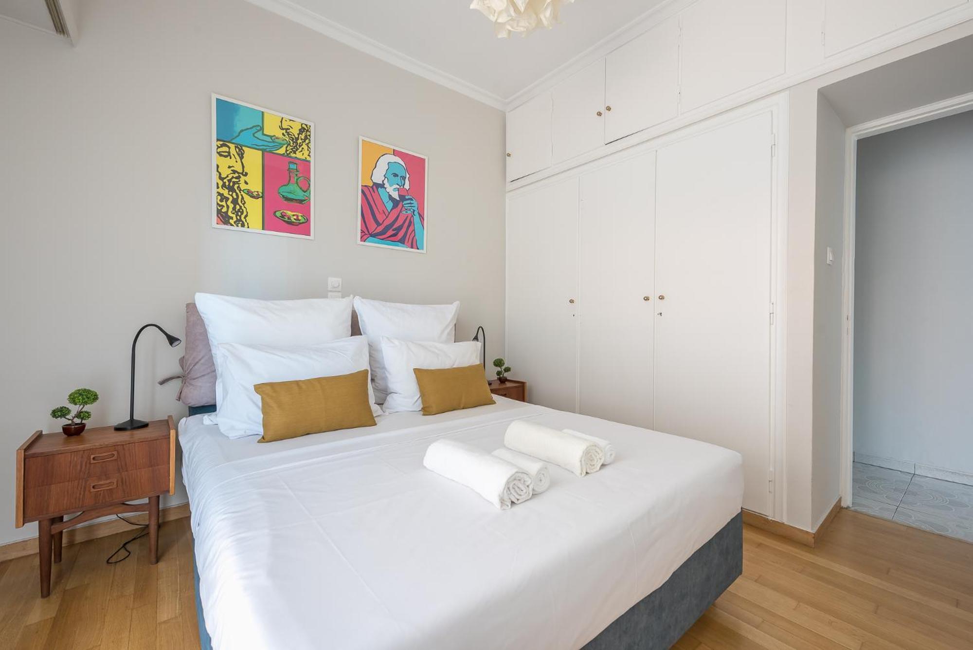 Spacious 2bds With Acropolis View In Center *