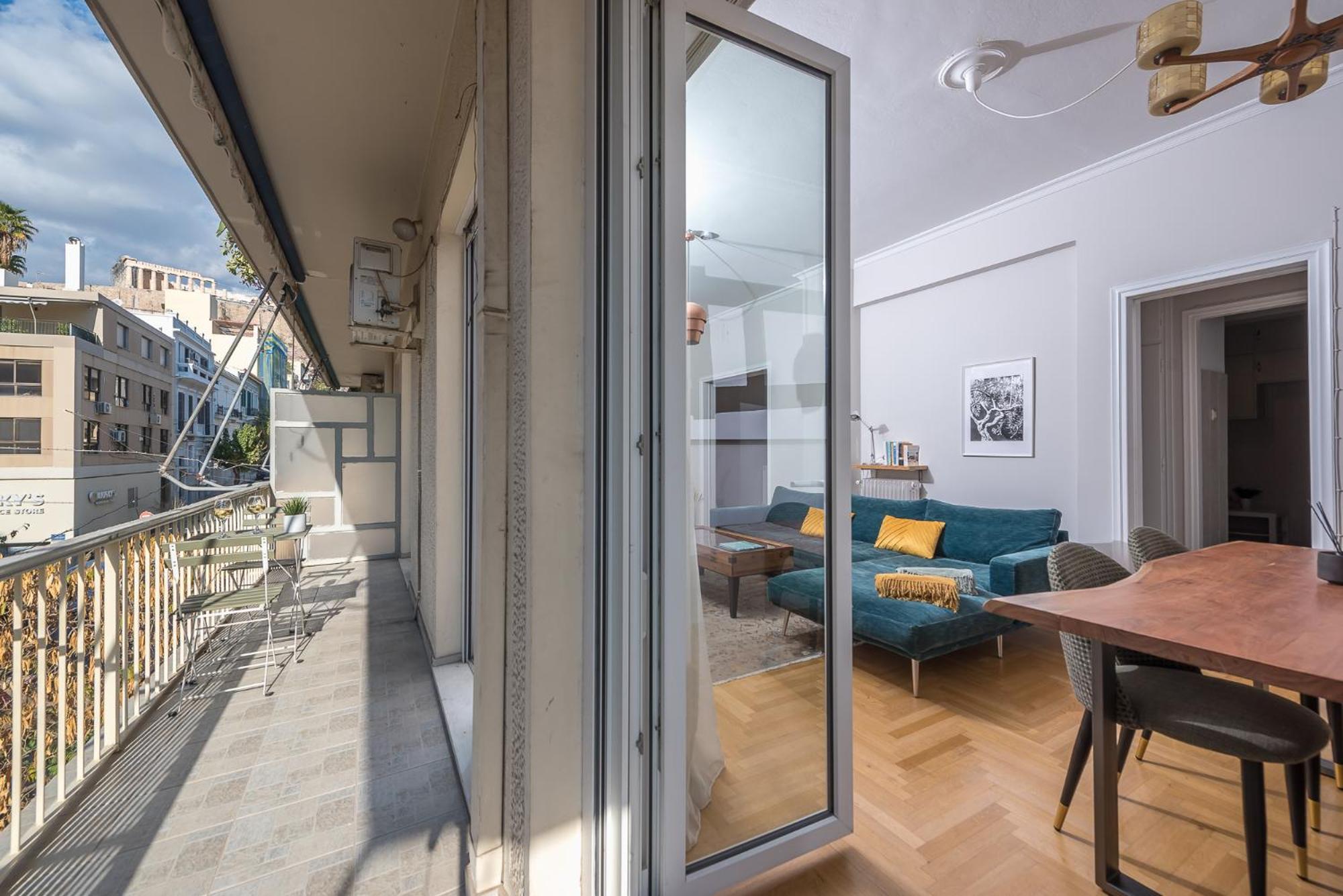 Spacious 2bds With Acropolis View In Center Apartment *